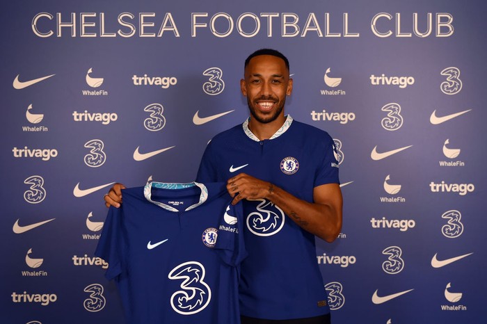 COBHAM, ENGLAND - SEPTEMBER 01: Pierre-Emerick Aubameyang poses for a photograph as he signs for Chelsea at Chelsea Training Ground on September 01, 2022 in Cobham, England. (Photo by Harriet Lander - Chelsea FC/Chelsea FC via Getty Images)