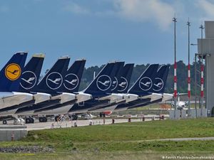 Pilot Maskapai Lufthansa Akan Mogok, Ratusan Penerbangan Dibatalkan Pilot Maskapai Lufthansa Akan Mogok, Ratusan Penerbangan Dibatalkan