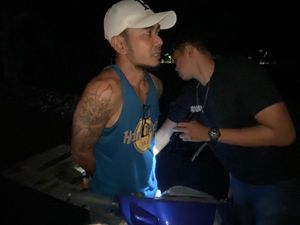 6 Pengedar-Pemakai Sabu dan Pil Ekstasi Dibekuk Polisi di Mataram 6 Pengedar-Pemakai Sabu dan Pil Ekstasi Dibekuk Polisi di Mataram