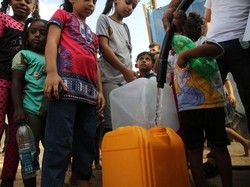 Pilunya Warga Gaza, Terpaksa Minum Air Limbah-Makan Rumput demi Bertahan Hidup