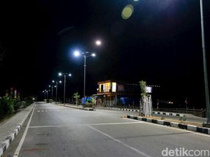 Potret Sunyi Wini NTT Saat Malam Hari