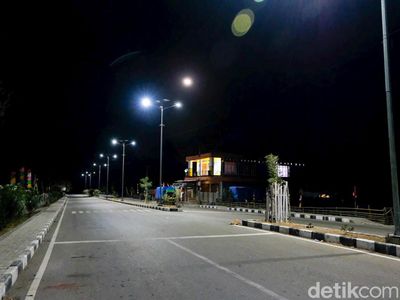 Potret Sunyi Wini NTT Saat Malam Hari