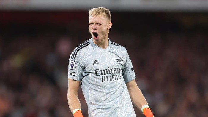 LONDON, ENGLAND - AUGUST 31: Aaron Ramsdale of Arsenal during the Premier League match between Arsenal FC and Aston Villa at Emirates Stadium on August 31, 2022 in London, England. (Photo by Catherine Ivill/Getty Images)