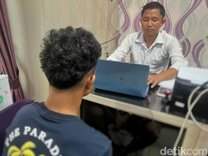 Santri Penikam Guru Pesantren Saat Hendak Salat di Sumsel Ditangkap! Santri Penikam Guru Pesantren Saat Hendak Salat di Sumsel Ditangkap!