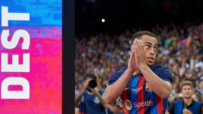Sergiño Dest of Barcelona during the team presentation prior the Joan Gamper Trophy, friendly presentation match between FC Barcelona and  Pumas UNAM at Spotify Camp Nou on August 7, 2022 in Barcelona, Spain. (Photo by Jose Breton/Pics Action/NurPhoto via Getty Images)