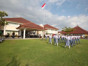 5 Manfaat Taman Sekolah, Bisa Jadi Tempat Belajar & Hilangkan Jenuh di Kelas