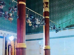 Mengintip Isi Kakbah yang Ternyata Ada Ceret Bergelantungan