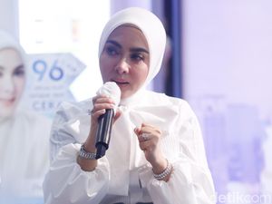 Momen Syahrini Tampil dengan Barang-barang Mewah