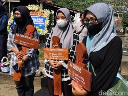 3 Korban Tewas Kebakaran di Depok Sleman Dimakamkan Satu Liang Lahad