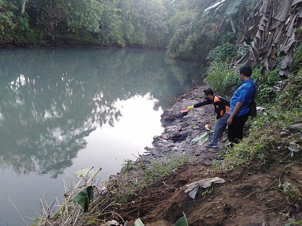 Empat Bocah Tenggelam saat Main Perosotan di Pinggir Sungai Samblong