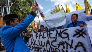 Geruduk Kantor Gubernur, Mahasiswa di Kalteng Tolak Kenaikan BBM