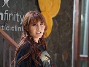 Mau Bibir Seksi dan Berisi, Angela Lee Temui Evelyne Anggun Mau Bibir Seksi dan Berisi, Angela Lee Temui Evelyne Anggun
