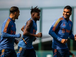 Di MU, Antony memiliki beberapa kompatriot. Ada pemain Brasil lain di skuad seperti Casemiro dan Fred. Foto: Manchester United via Getty Imag/Ash Donelon