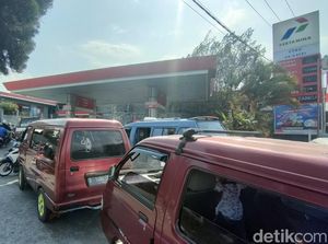 Harga BBM Subsidi Naik, Warga Garut: Berat Bos!