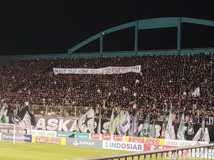 PSS Sleman Vs Persik Digelar Tanpa Penonton Buntut Perusakan Bus Arema PSS Sleman Vs Persik Digelar Tanpa Penonton Buntut Perusakan Bus Arema