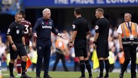 David Moyes selaku manajer West Ham pun mempertanyakan keputusan wasit dan VAR yang menganulir gol penyeimbang timnya. (Foto: PA Images via Getty Images/Steven Paston - PA Images)