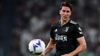 Dusan Vlahovic (Juventus) menempati urutan sembilan dengan valuasi sebesar 85 juta Euro. Foto: LightRocket via Getty Images/Nicolò Campo