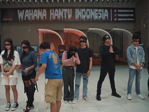 Makin Seru, Peserta Esports X Talent Cari Lentera di Rumah Hantu