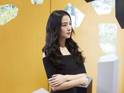 Gaya Jisoo BLACKPINK di Acara Cartier Jepang, Perhiasannya Capai Rp 1 M