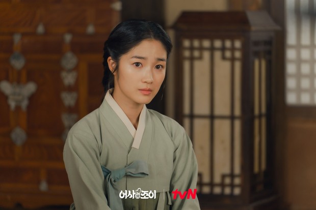 Kim Hye Yoon dalam drama 'Secret Royal Inspector & Joy'/twitter.com/CJnDrama Kim Hye Yoon yang berperan sebagai perempuan ambisius di Sky Castle mulai banyak mendapatkan proyek drama sebagai pemeran utama