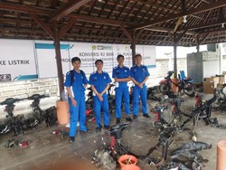 Keren! Saat Harga BBM Naik, Siswa SMKN 1 Denpasar Ciptakan Motor Listrik