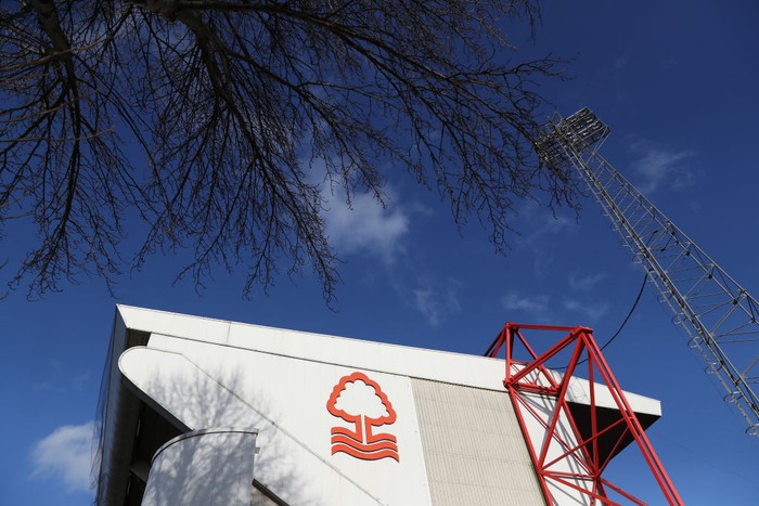 Logo Nottingham Forest NOTTINGHAM, ENGLAND - FEBRUARY 08: General view outside the stadium ahead of the Sky Bet Championship match between Nottingham Forest and Leeds United at City Ground on February 08, 2020 in Nottingham, England. (Photo by Catherine Ivill/Getty Images)