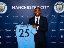 Man City Krisis Bek Tengah, Akanji pun Didatangkan