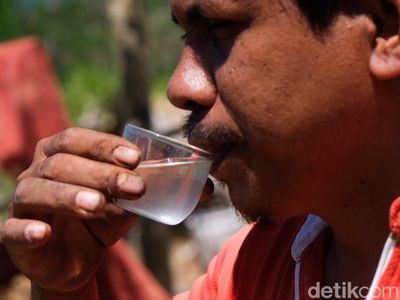 Melihat Pembuatan Sopi di Wini, Minuman Tradisional dari NTT