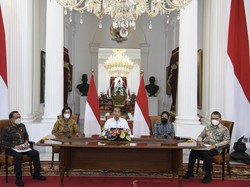 Presiden Jokowi Naikkan Harga Pertalite Usai Bagi-bagi BLT BBM