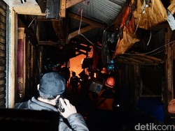 Pasar Lettu Bakri Sukabumi Kebakaran, 9 Mobil Damkar Dikerahkan