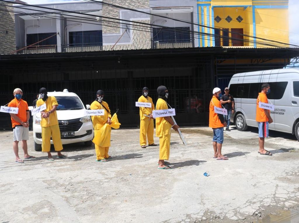 4 Warga Mimika Dibunuh-Dimutilasi di Dekat Permukiman 4 Warga Mimika Dibunuh-Dimutilasi di Dekat Permukiman