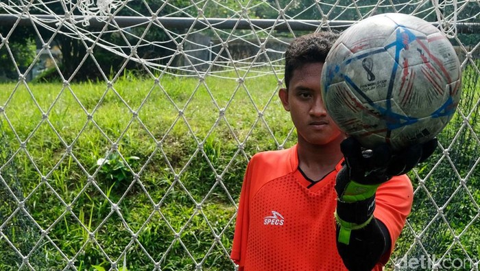 Keterbatasan fisik tak menyurutkan prestasi Timnas Sepakbola Amputasi Indonesia yang lolos ke Piala Dunia 2022. Saatnya Timnas Amputasi bertaji.