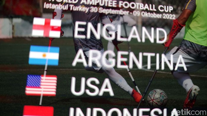 Saat Timnas Amputasi Unjuk Gigi di Ajang Piala Dunia Keterbatasan fisik tak menyurutkan prestasi Timnas Sepakbola Amputasi Indonesia yang lolos ke Piala Dunia 2022. Saatnya Timnas Amputasi bertaji.