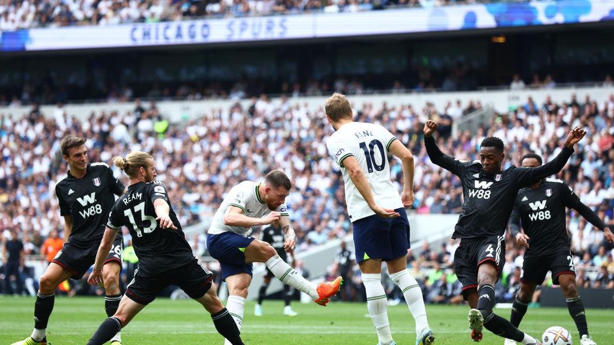 Tottenham Hotspur unggul Fulham 1-0 di babak pertama (Getty Images/Clive Rose)