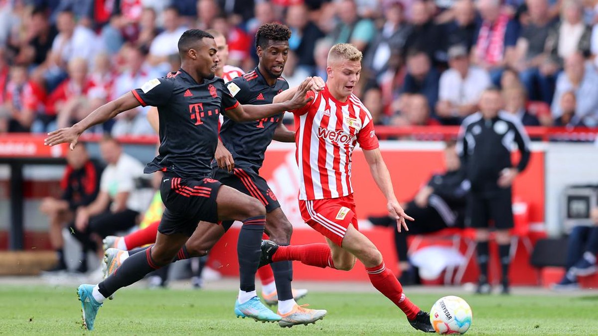 Bayern Munich ditahan Union Berlin. (Foto: Getty Images/Boris Streubel)