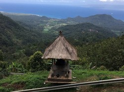 Dari Bukit Putung, Nikmati Keindahan Pegunungan sekaligus Lautan