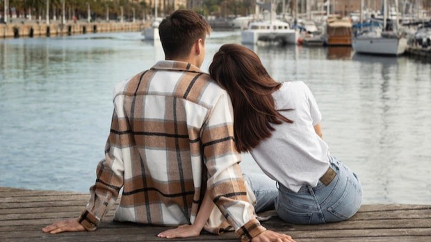 Hal yang dilakukan pasangan sehat setelah bertengkar/Foto: Freepik.com Hal yang dilakukan pasangan sehat setelah bertengkar