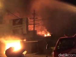 Bengkel Motor di Jombang Ludes Terbakar gegara Korsleting