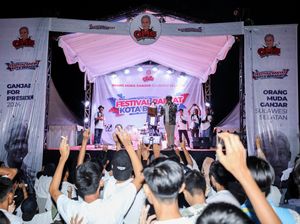Kelompok Pemuda di Bone Dukung Ganjar Jadi Capres Lewat Pagelaran Seni Kelompok Pemuda di Bone Dukung Ganjar Jadi Capres Lewat Pagelaran Seni