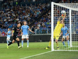 Napoli Bikin Keok Tuan Rumah Lazio