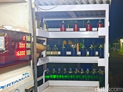 Pilu Pedagang Bensin Eceran dan Kurir Paket gegara BBM Naik