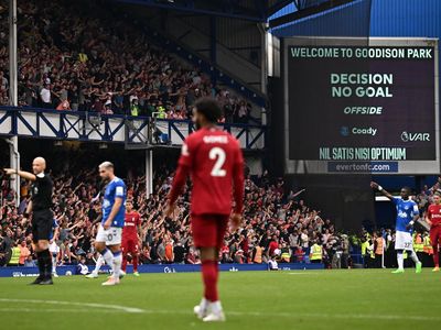 VAR Selamatkan Tim-tim Besar Premier League