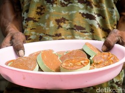 Tak Hanya untuk Sopi, Buah Lontar Juga Bisa Diolah Jadi Gula Lempeng