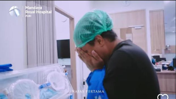 Momen Indah Permatasari Melahirkan Momen Indah Permatasari Melahirkan