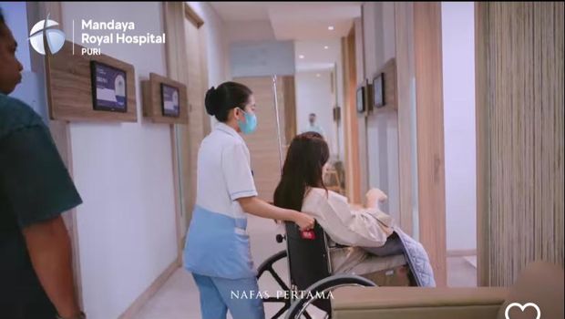 Momen Indah Permatasari Melahirkan Momen Indah Permatasari Melahirkan