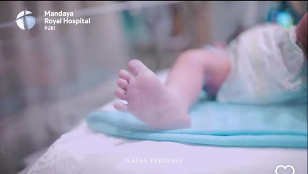 Momen Indah Permatasari Melahirkan Momen Indah Permatasari Melahirkan