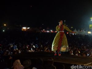 Sensasi Konser Musik dengan Suhu Nyaris 0 Derajat Dieng Culture Festival Sensasi Konser Musik dengan Suhu Nyaris 0 Derajat Dieng Culture Festival