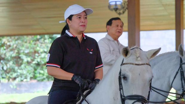 Ketua DPP PDIP Puan Maharani mengunjungi Ketum Gerindra Prabowo Subianto di rumah pribadinya, Hambalang, Bogor, Jawa Barat, Senin (22/8). Dok. Istimewa