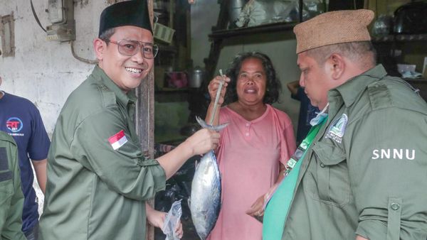 Satu Ton Ikan Disebar Nelayan NU, Begini Momennya
