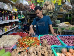 Sambat Warga Jatim Kelabakan Kena Prank Harga BBM Naik